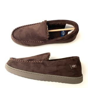 DOCKERS NWT $38 Mens Small 7-8 Brown Pallet Moccasin Memory Foam Slippers